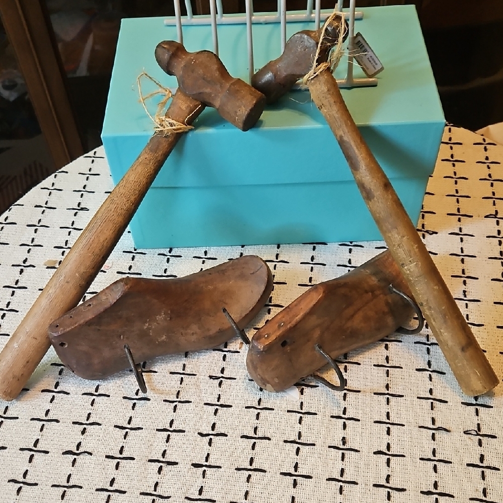 Lot of 4 Vintage Wooden Shoe Lasts and Stanley Ball Peen Hammers